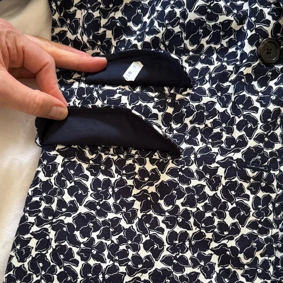 J. Crew Schoolboy Navy and White Floral Blazer - Picture 10 of 12